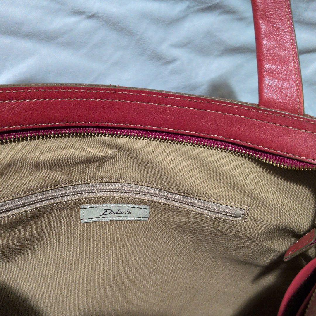 【新品、未使用品】Dakota ダコタ キューブトートレザーバッグ レッド A4