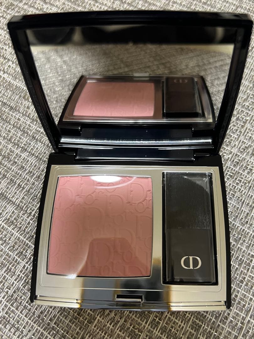 ディオールスキン　ルージュ　ブラッシュ（展開店舗限定品）　２７１　ピンクマニア