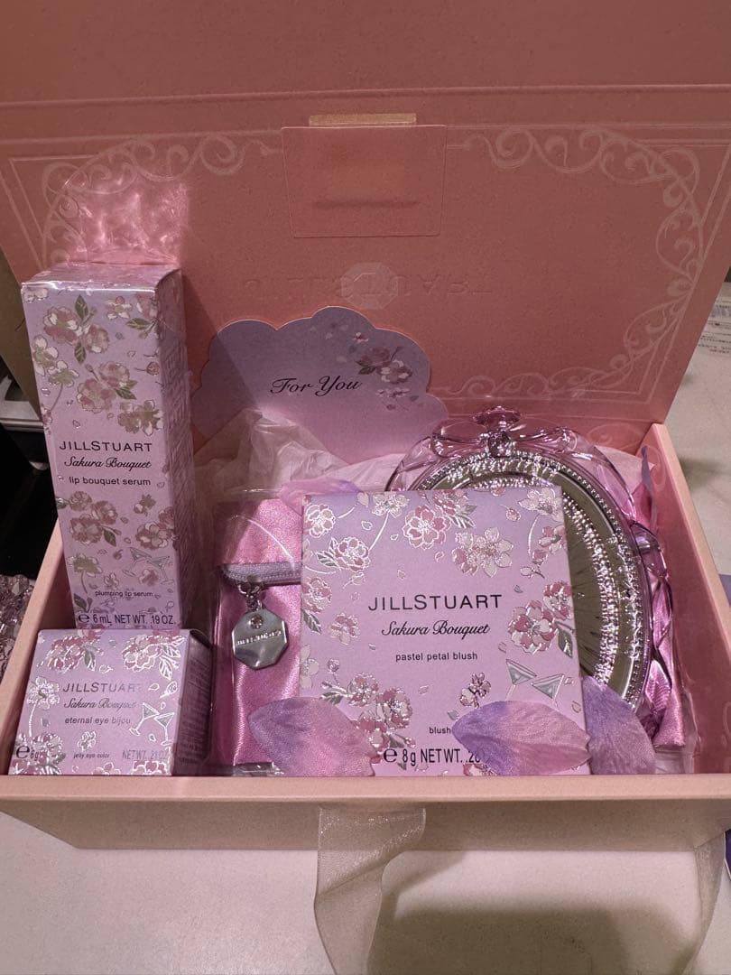 本日発売ジルスチュアート サクラブーケ チーク＆リップ＆アイビジュー＆夜桜ミラー