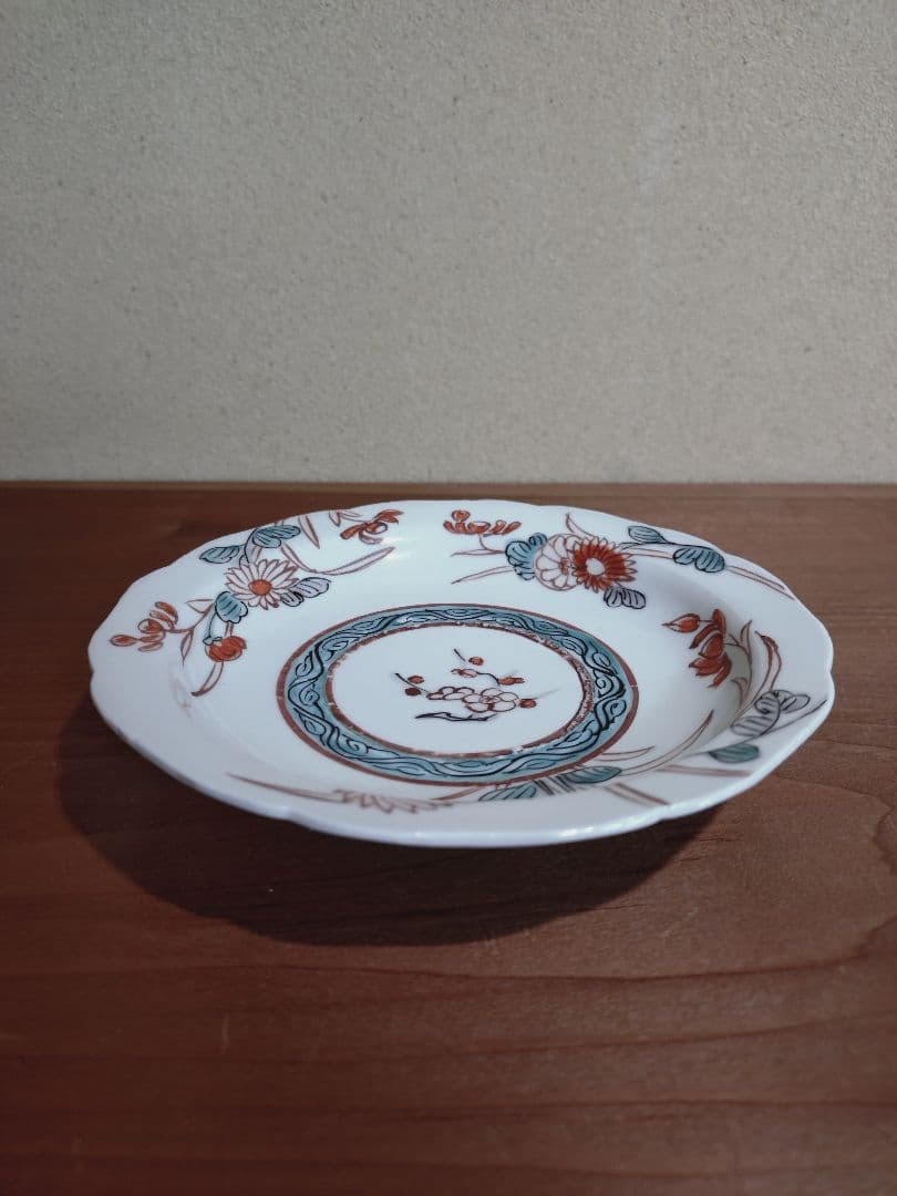 古伊万里 色絵 草花紋 輪花小皿