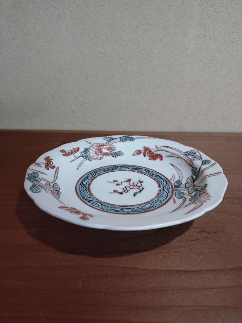 古伊万里 色絵 草花紋 輪花小皿