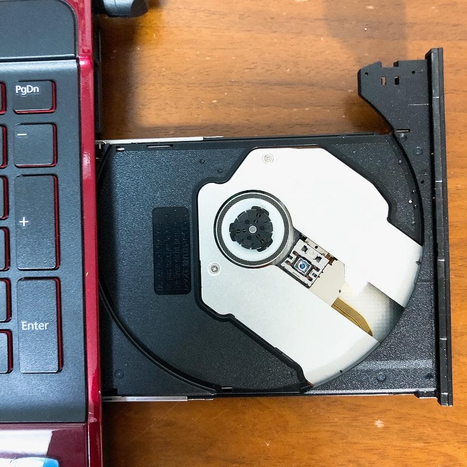 168 富士通 赤 ノートPC 初心者用ガイド本付