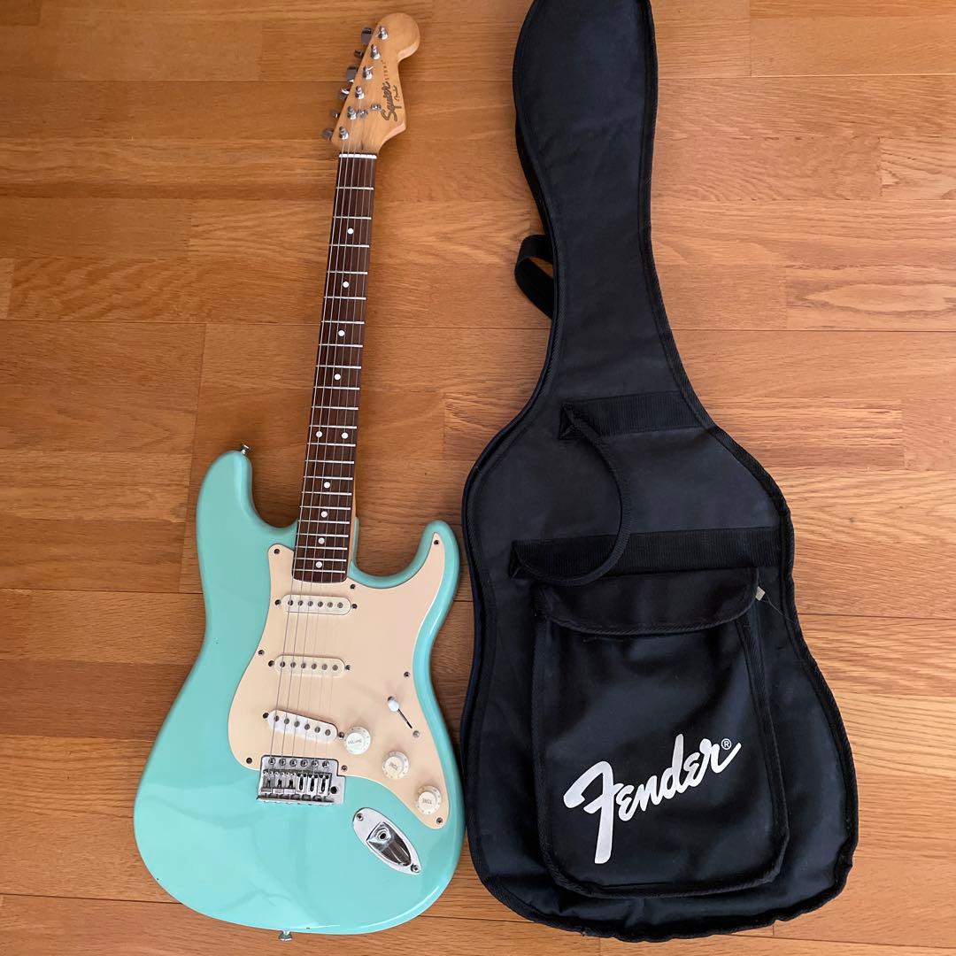 スクワイヤー　サーフグリーン　ストラトキャスター