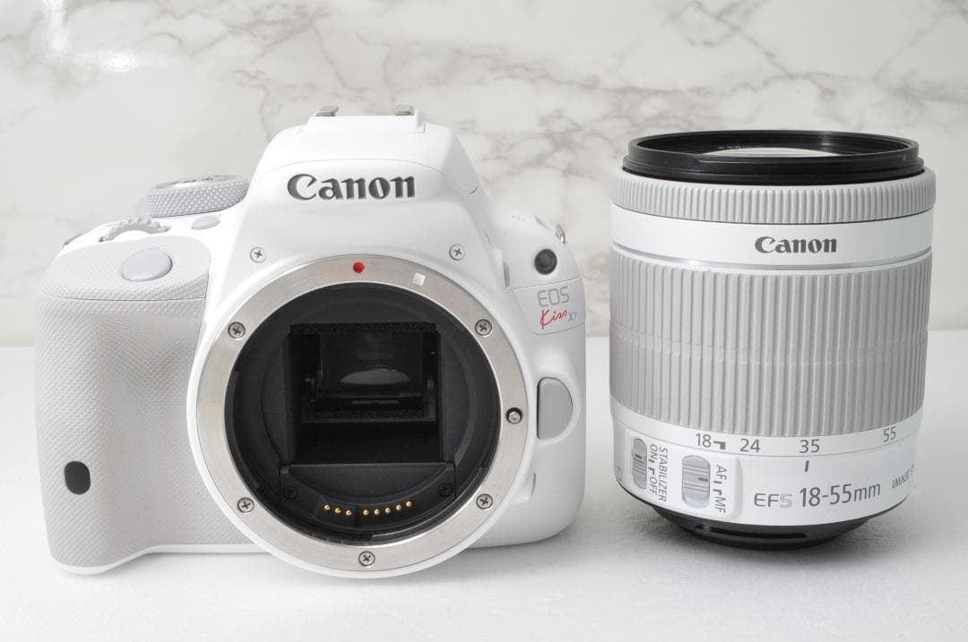 美品 ショット数新品級 Canon EOS Kiss X7⭐️ホワイト