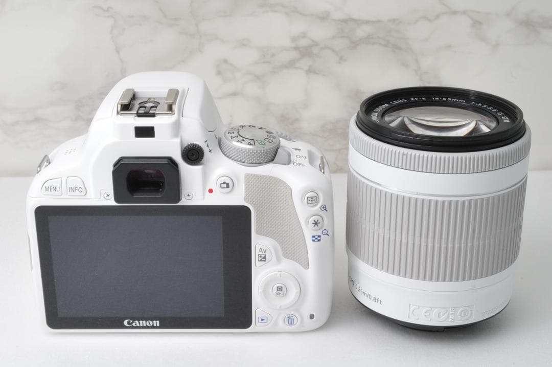 美品 ショット数新品級 Canon EOS Kiss X7⭐️ホワイト