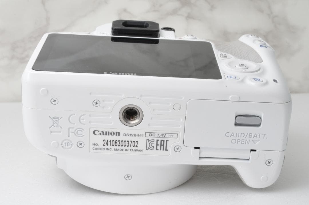 美品 ショット数新品級 Canon EOS Kiss X7⭐️ホワイト