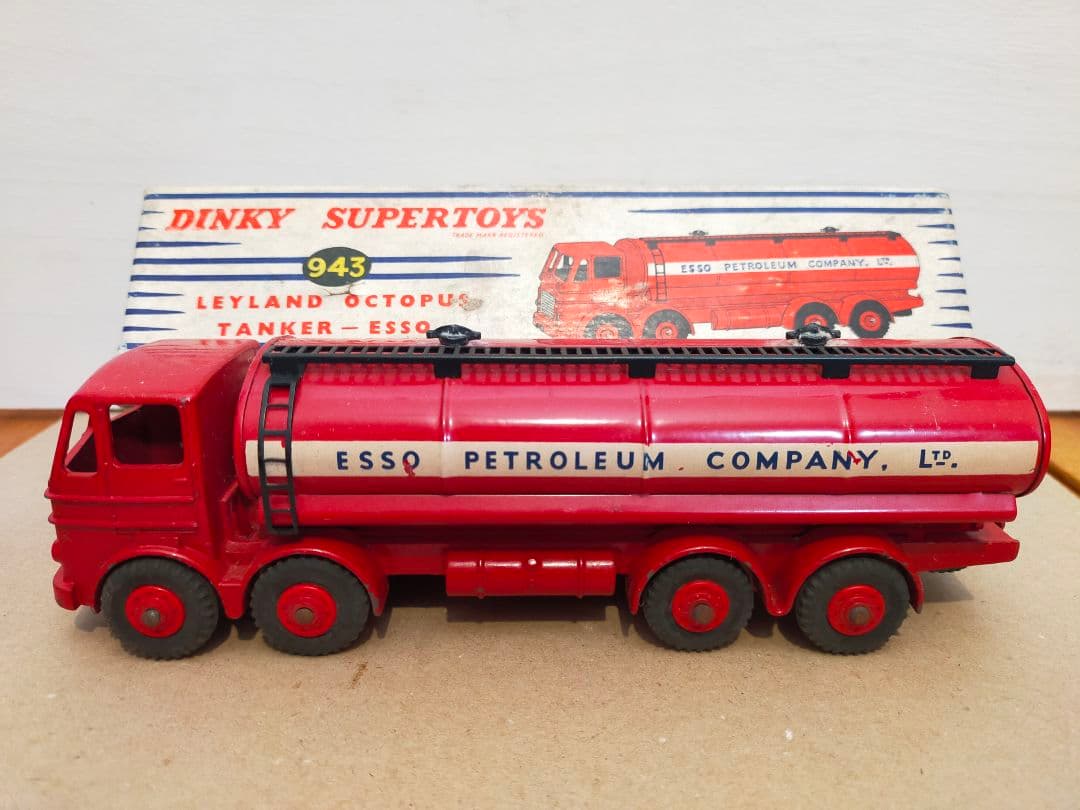 【Dinky Supertoys】943 Essoタンクローリーボックス付