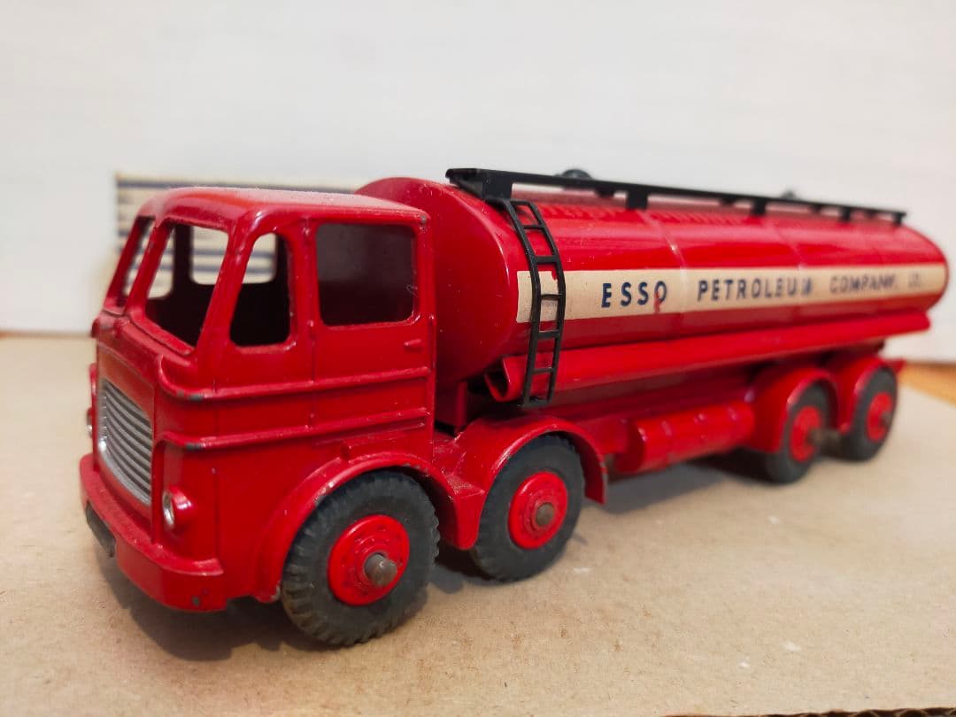 【Dinky Supertoys】943 Essoタンクローリーボックス付