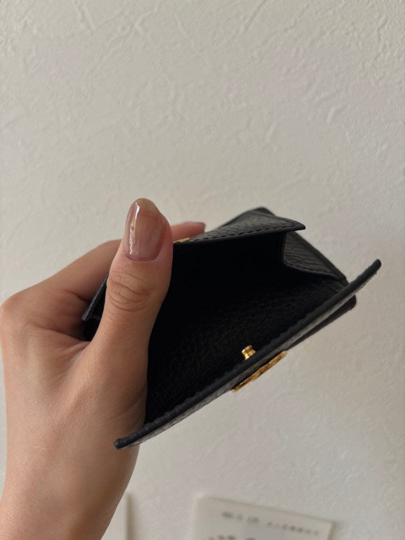 グッチ 3つ折り財布 GGマーモント シュリンクレザー 黒 ゴールド金具