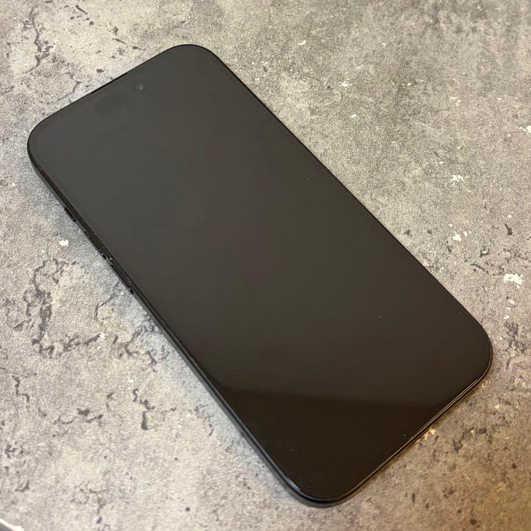 iPhone 15 128GB ブラック【SIMフリー/電池92％】