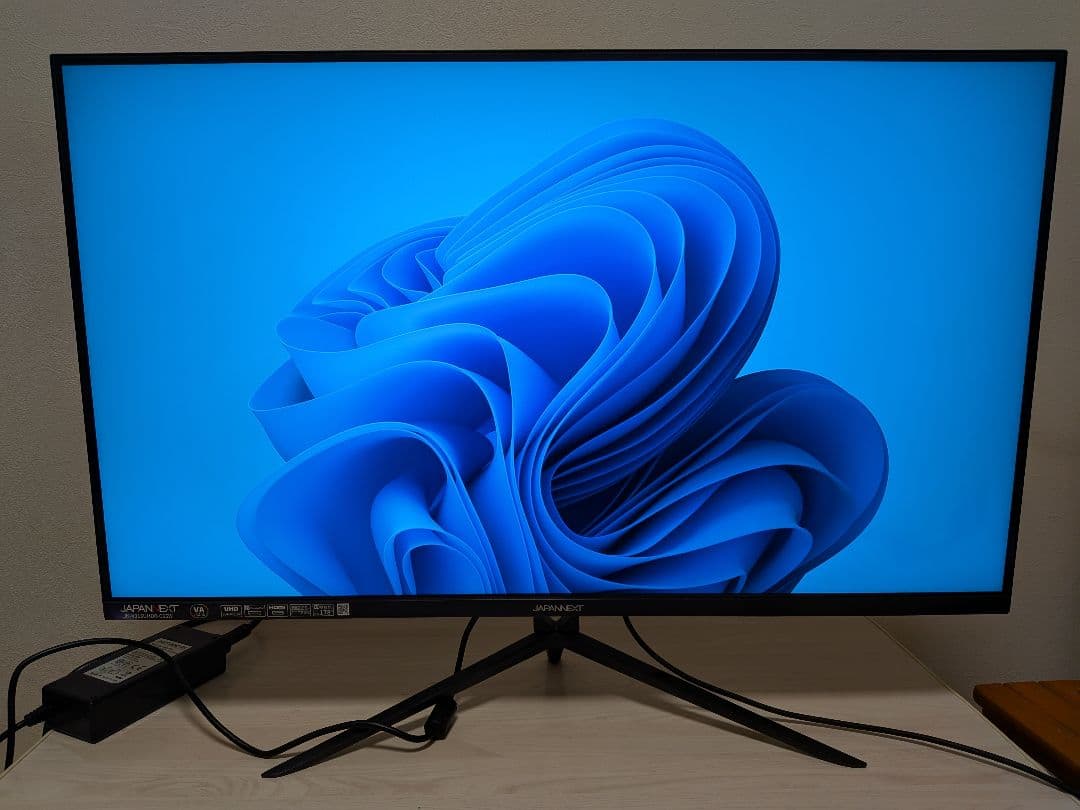 JAPANNEXT 4K 31.5インチ 液晶モニター