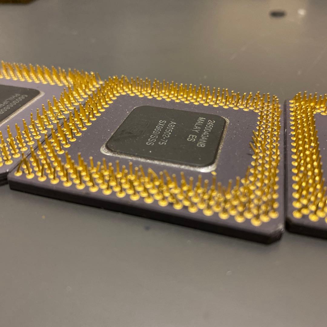 レトロ　CPU Intel premium