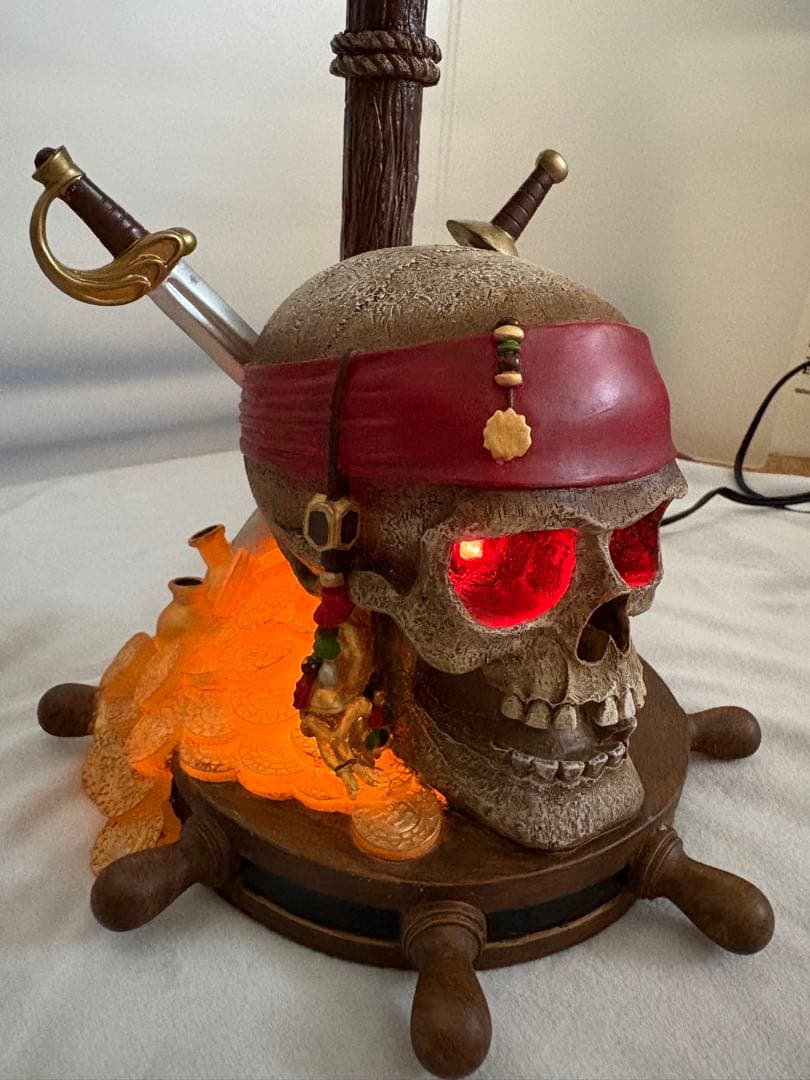 ディズニーストア パイレーツ・オブ・カリビアン フロアライト ランプスタンド