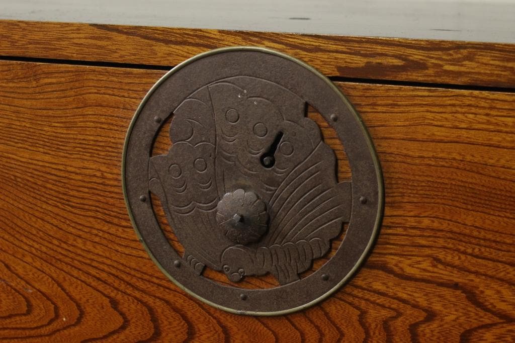 欅共縁！蝶覆輪！時代箪笥・二段！和家具サイドボード古家具和モダンローチェスト古布