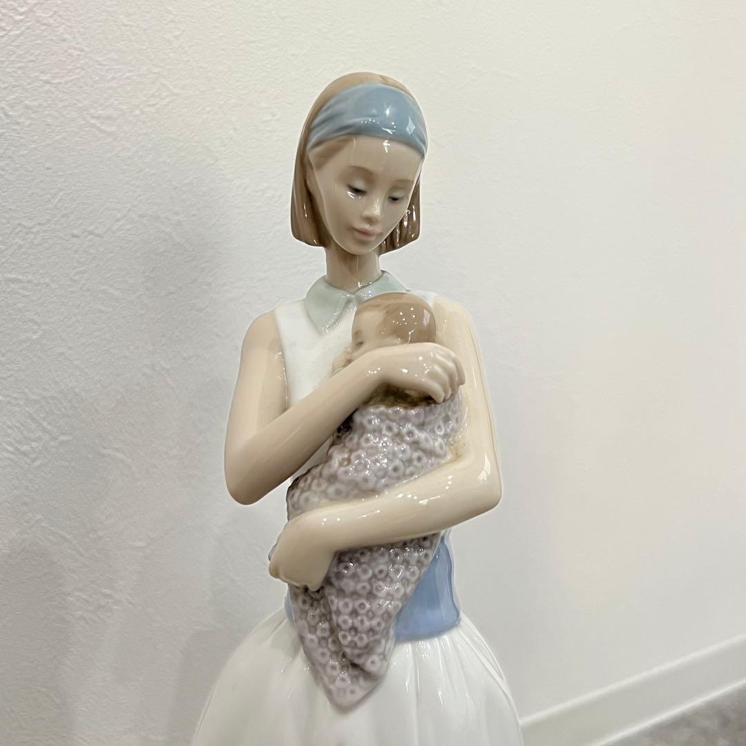 希少 美品 リヤドロ ナオ 置物『大切なベイビー』インテリア 美品