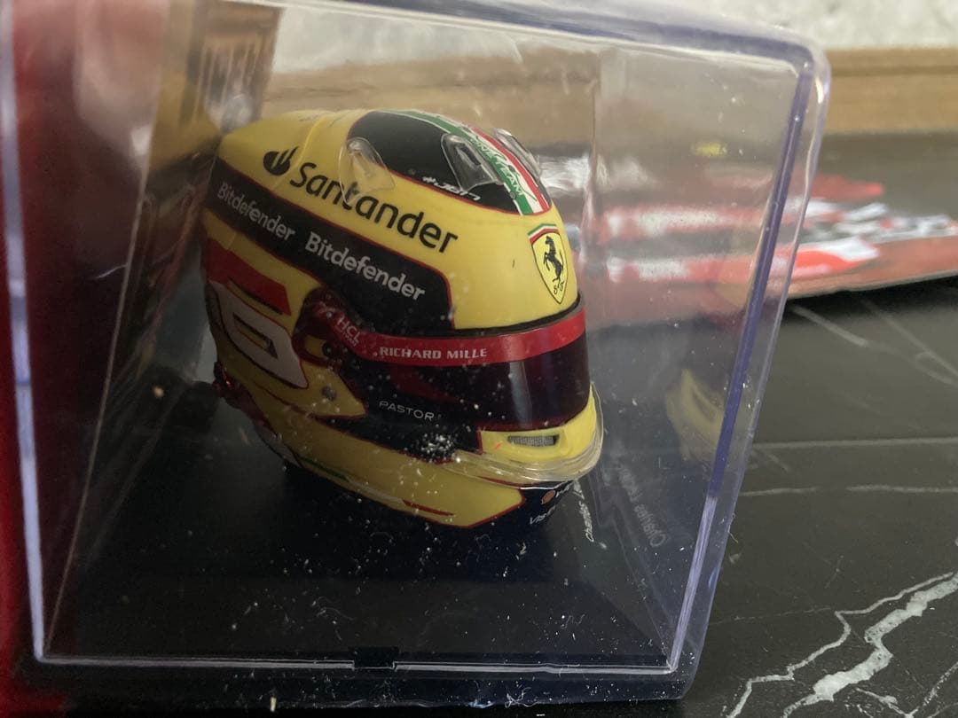 日本未発売　ビッグスケールF1コレクション　ルクレール　ヘルメット　1/5