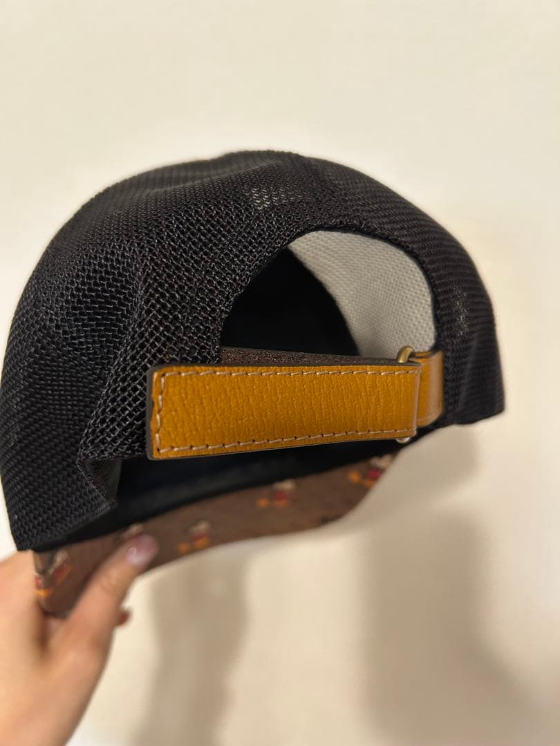 GUCCI×Disneyコラボ　限定キャップ