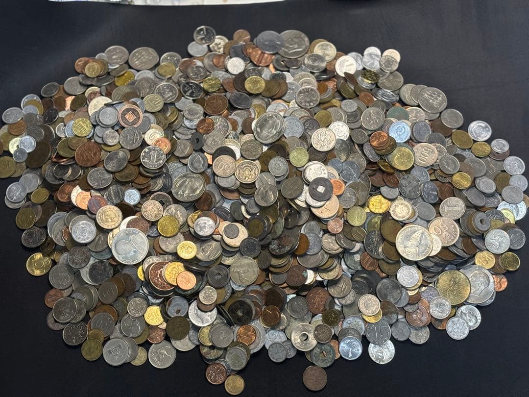 は*わ様 古銭　外国　等まとめて　10キロ以上　雑銭　海外硬貨