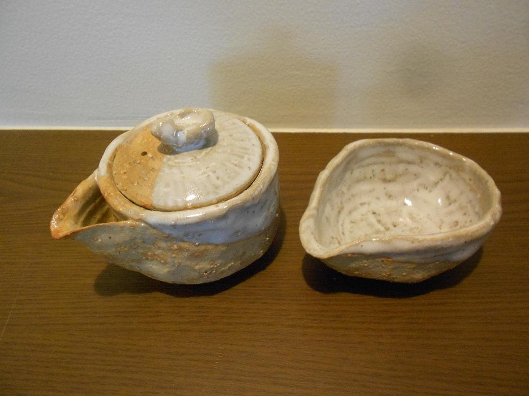 【手捻り】　１２代　田原陶兵衛　造　茶器　萩焼