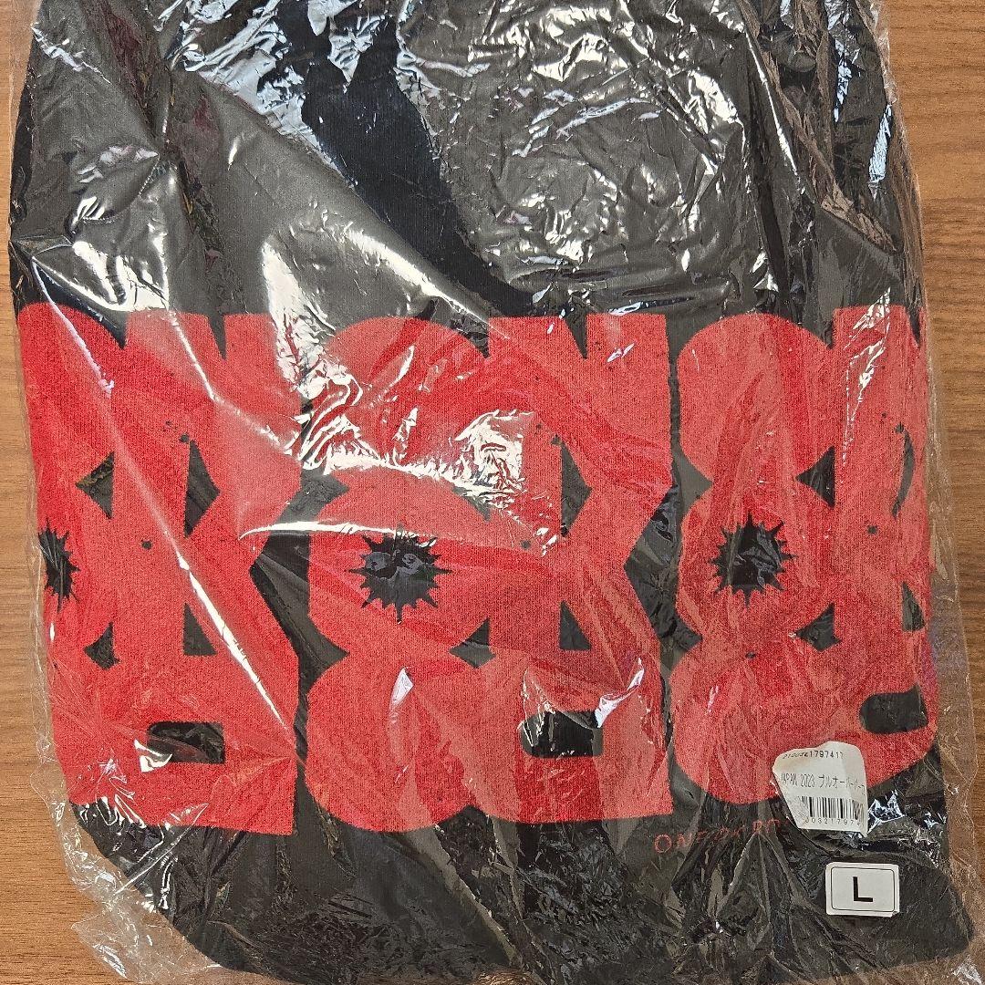 ONE OK ROCKプルオーバーパーカー