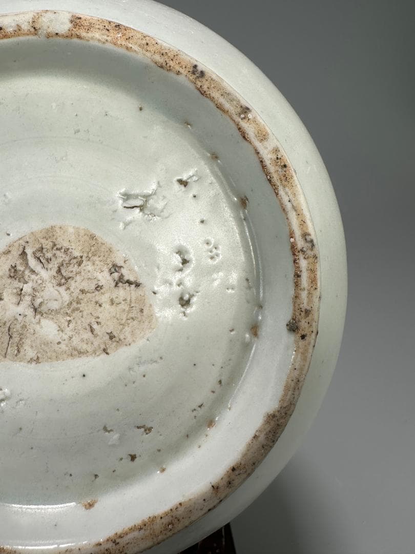 韓国美術　李朝時代　李朝　白磁　陽刻　竹　梅文　鶴首瓶　花器　花瓶　朝鮮古陶磁