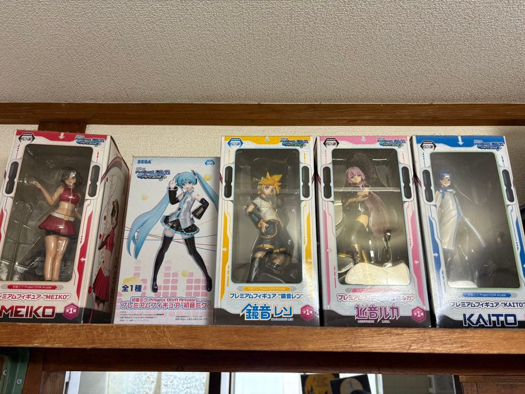プレミアムフィギュアセット 初音ミク MEIKO 鏡音レン 巡音ルカ KAITO