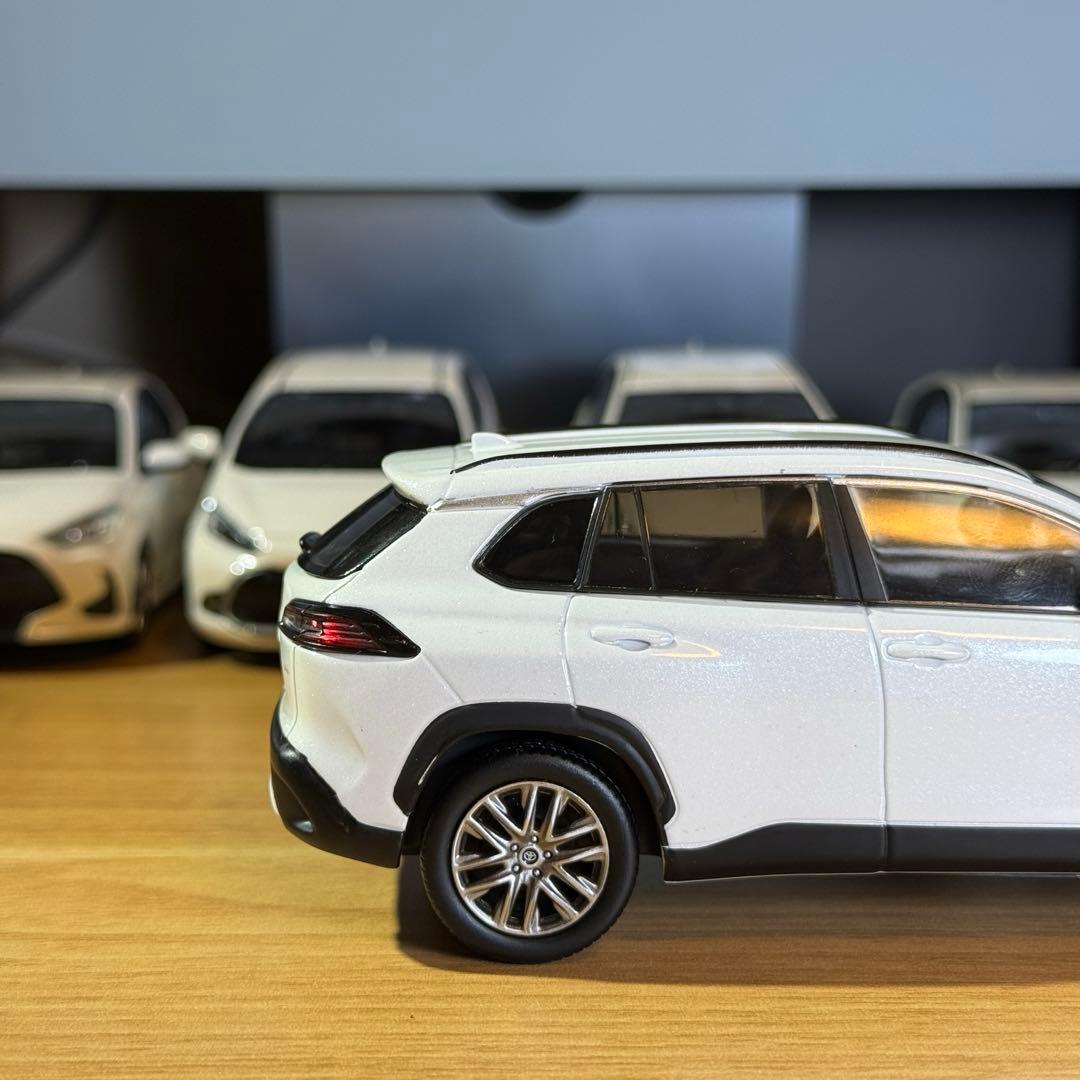 【非売品】トヨタ カローラクロス 後期 カラーサンプルミニカー 未使用