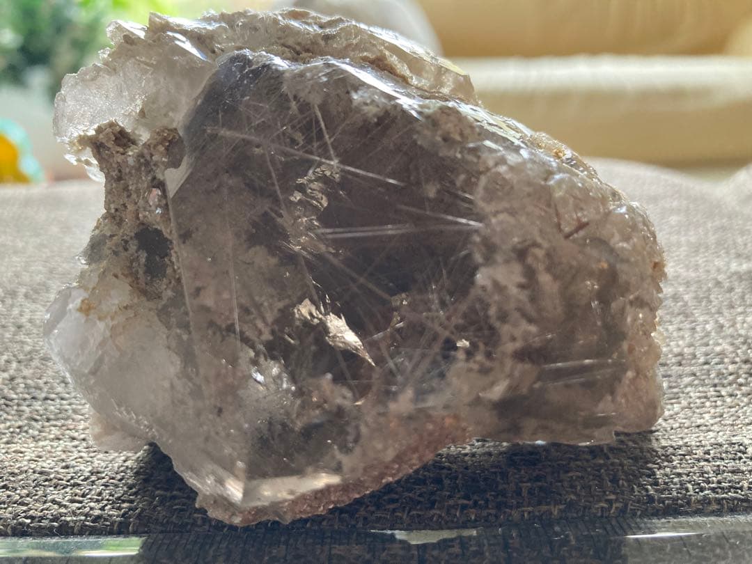 ヒマラヤ　マニハール原石　ルチル入り　水晶　天然石　レインボー