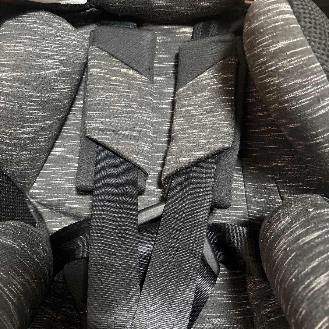 西松屋　チャイルドシート　ターンレジェ