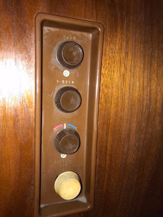 ナショナル製ブラウン管カラーテレビ　　直接引取り専用です