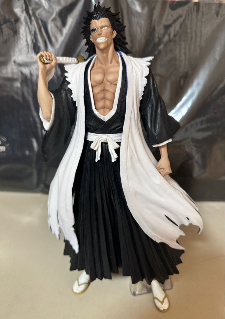一番くじ　ラストワン　bleach　ブリーチフィギュア　更木剣八