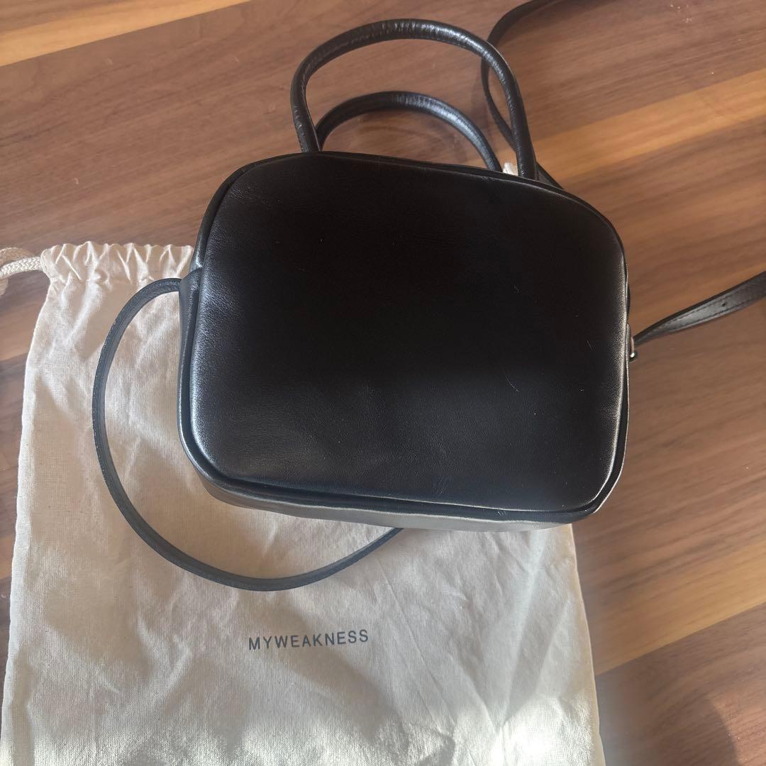 MYWEAKNESSの小さめバック