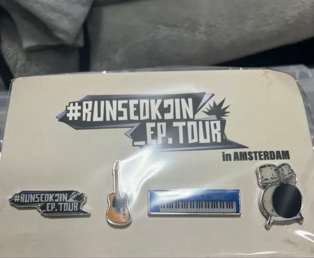 BTS ジン JIN VIP 入場特典 ポーチ＆ピンバッジ アムステルダム