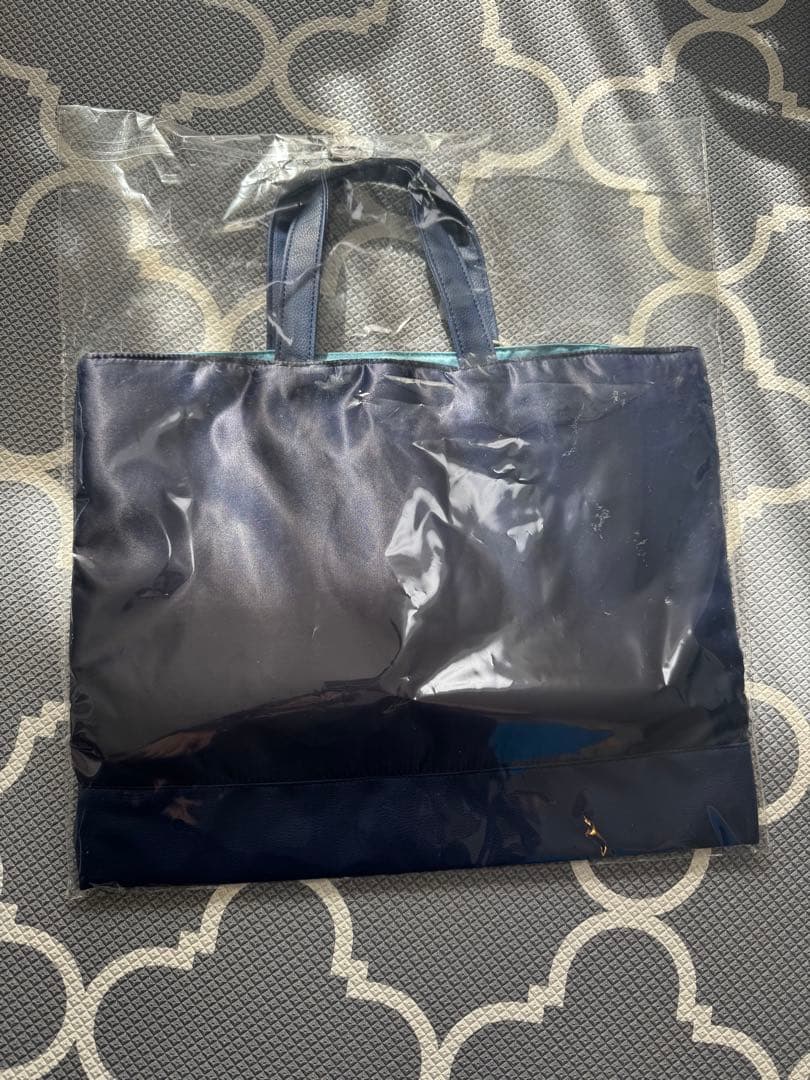 【新品.未開封.タグ付き】Bibiy. × familiarコラボトートバッグ