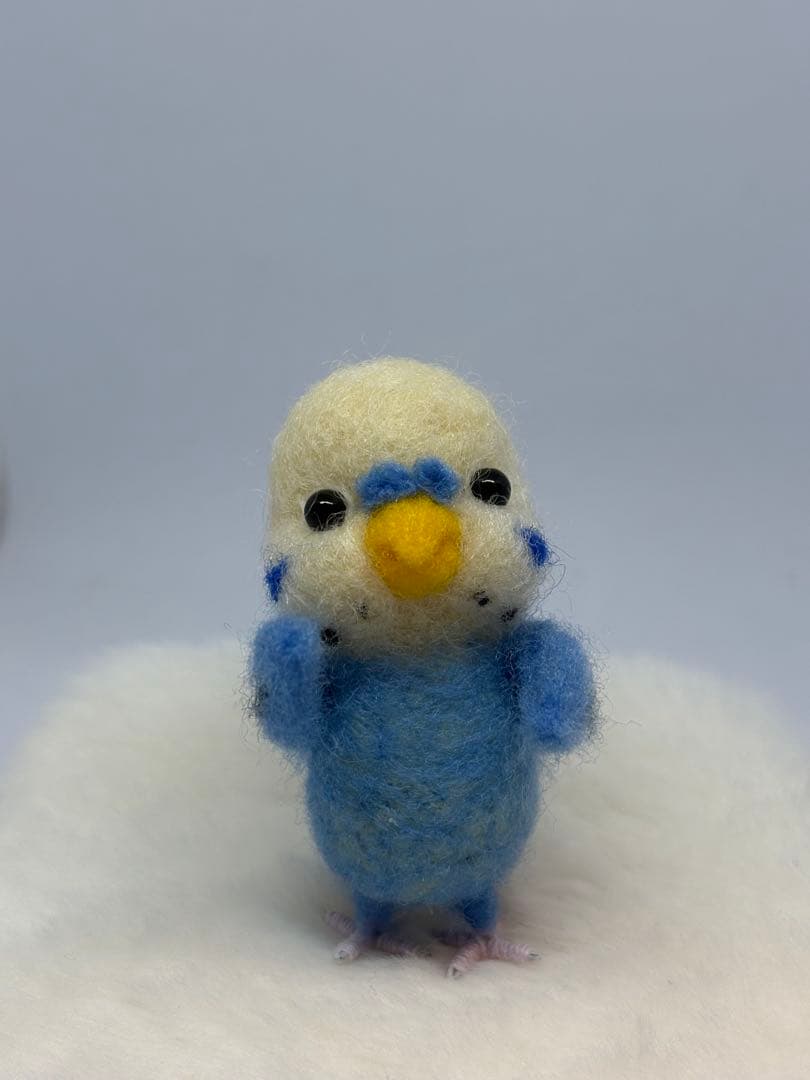 羊毛フェルト　ハンドメイド　クリスマスツリーにセキセイインコ