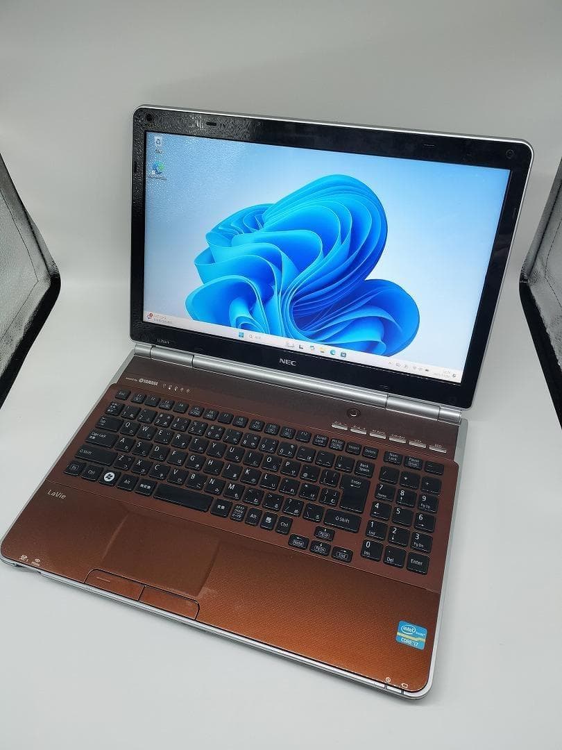 【NEC】爆速Corei7/新品SSD256GB 15.6ノートパソコン C13