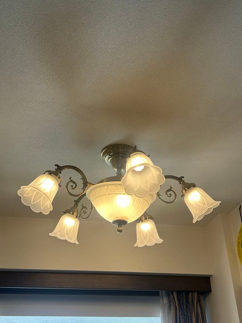 コイズミ　シャンデリア