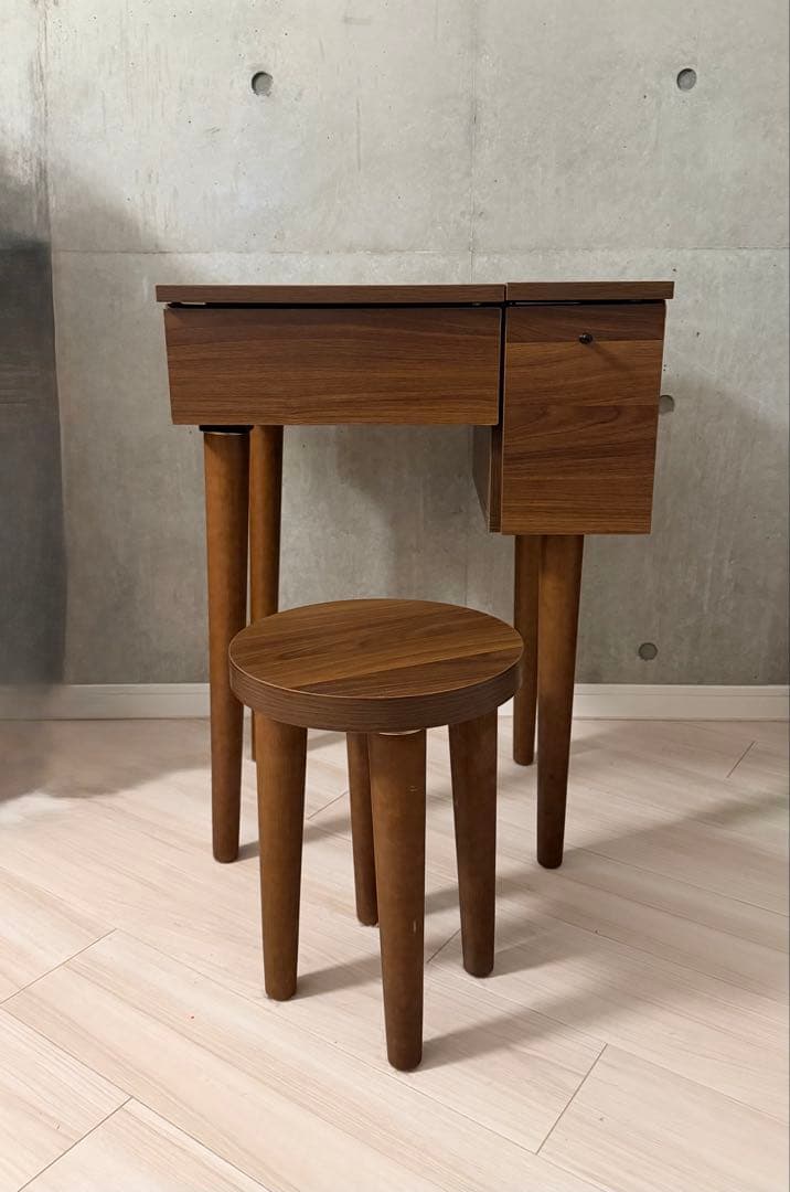 モダン木製ドレッサー（鏡付き）＋スツール セット