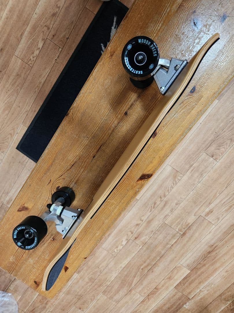 スケートボード　ウッディ－プレス