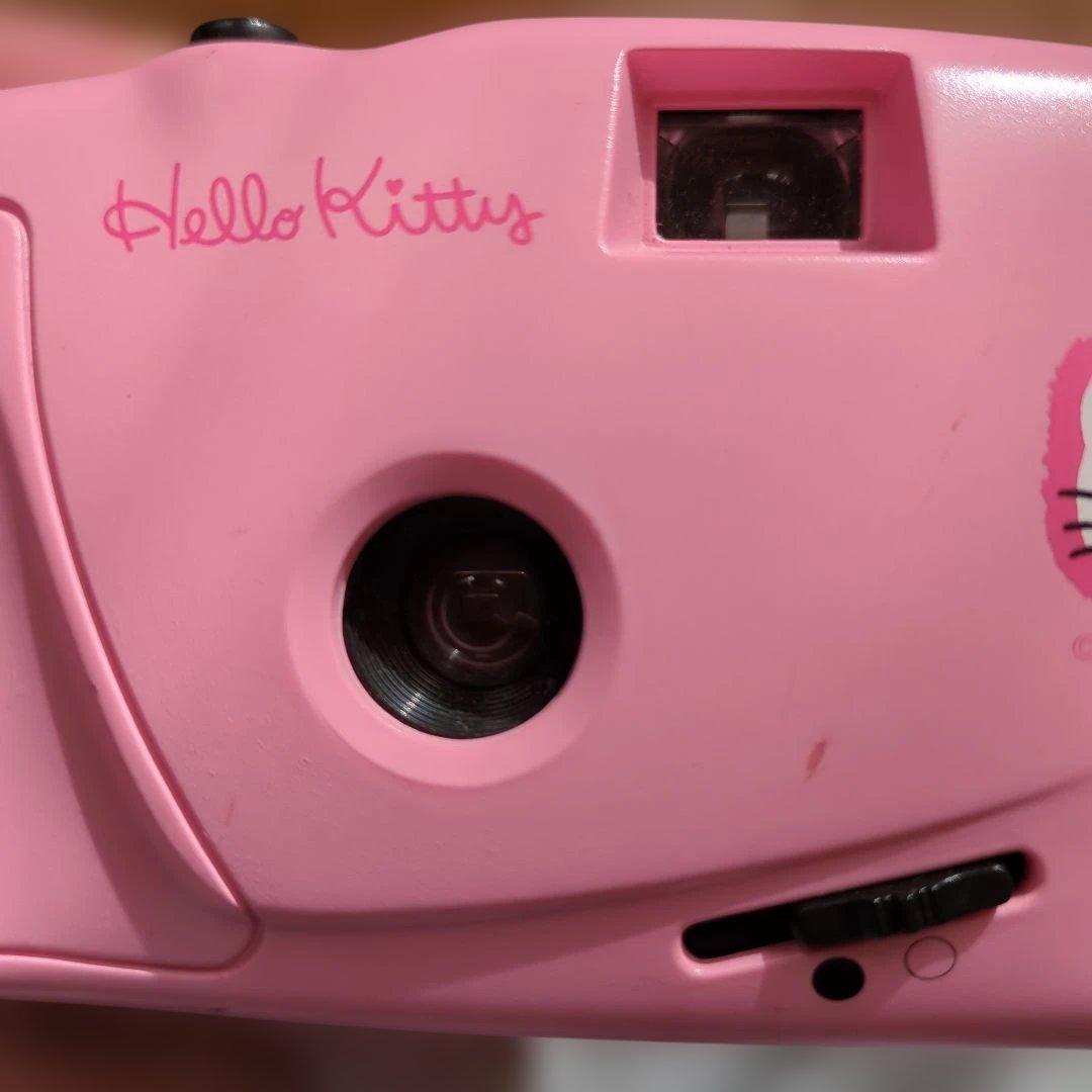 サンリオ ハローキティ 35mm　フィルムカメラ　トイカメラ