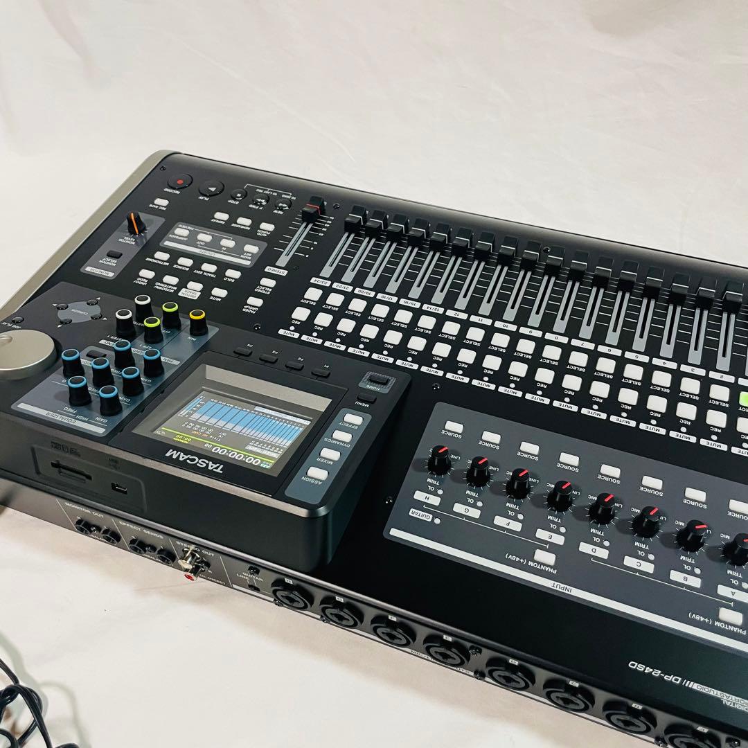 TASCAM DP-24SD タスカム　24トラック マルチトラックレコーダー