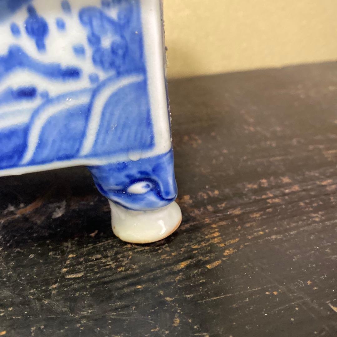 大明万暦年制年号　染付獣頭脚付筆洗