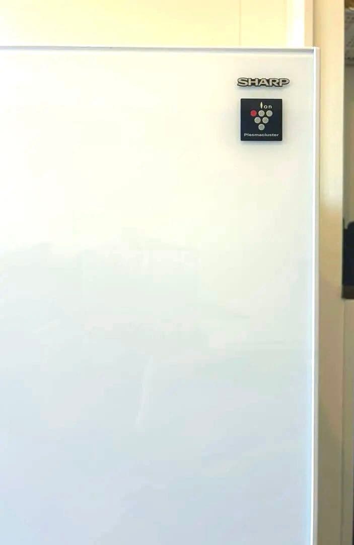 【送料込み】シャープ 冷蔵庫 SJ-GD14C-W 137L 【マット付き】