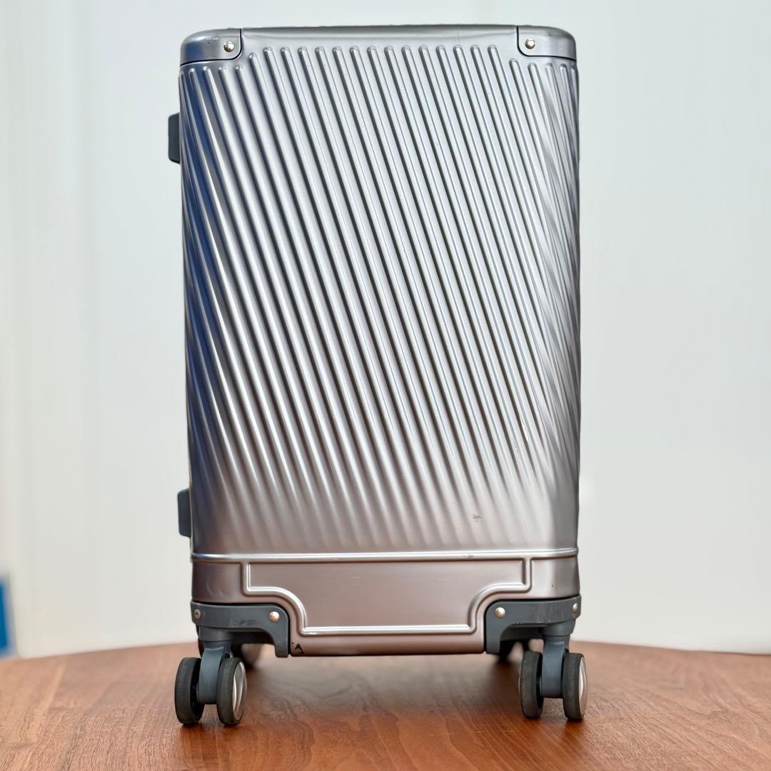 エース アルゴナム2-F スーツケース アルミニウム素材 32リットル