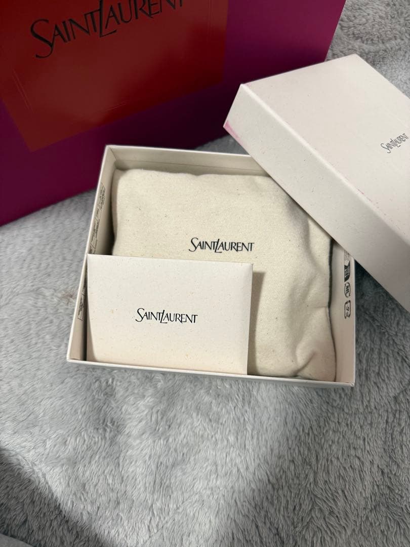 【新品】　サンローラン財布‼️