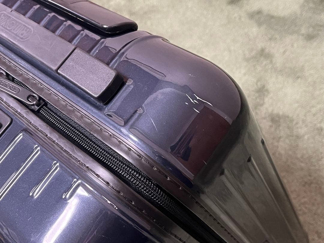 人気モデル　リモワ サルサエアー 34L 4輪 機内持ち込み可能　美品　正規品