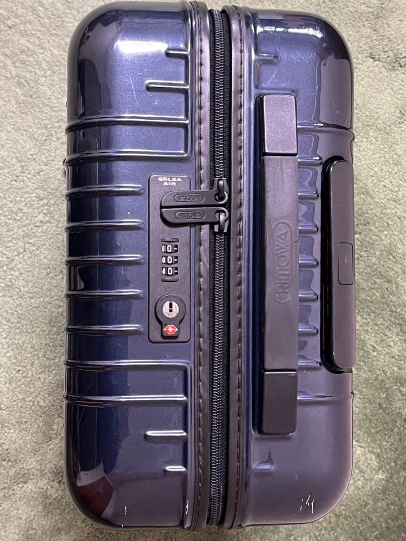 人気モデル　リモワ サルサエアー 34L 4輪 機内持ち込み可能　美品　正規品