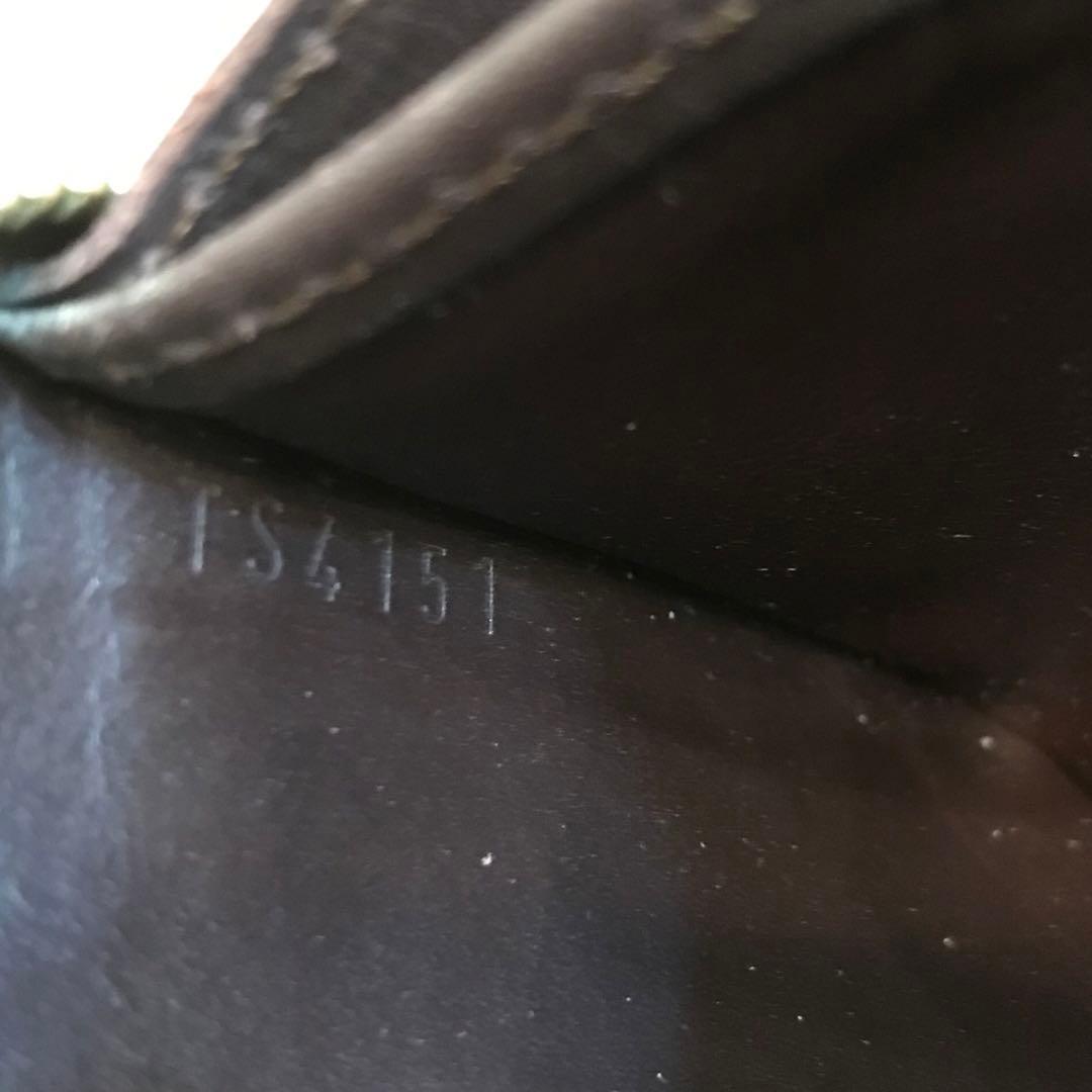 LOUIS VUITTON ヴェルニ ジッピー・パース ケース