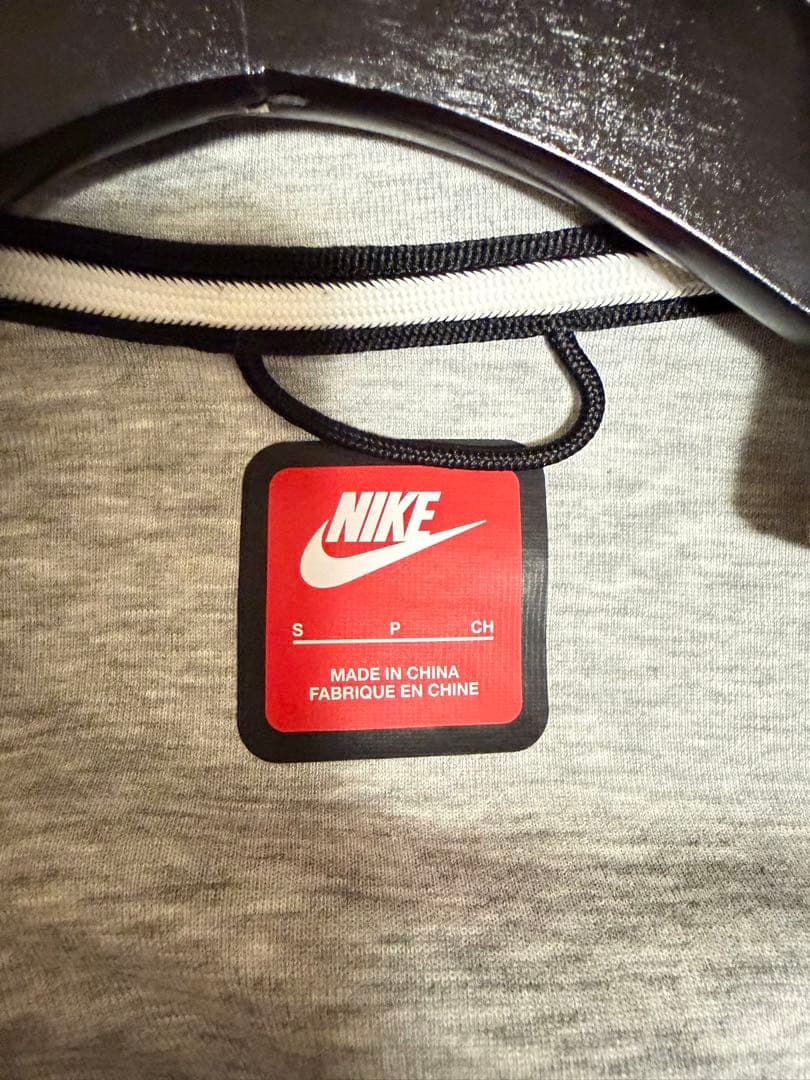 Nike ナイキ　テックフリース　パーカー