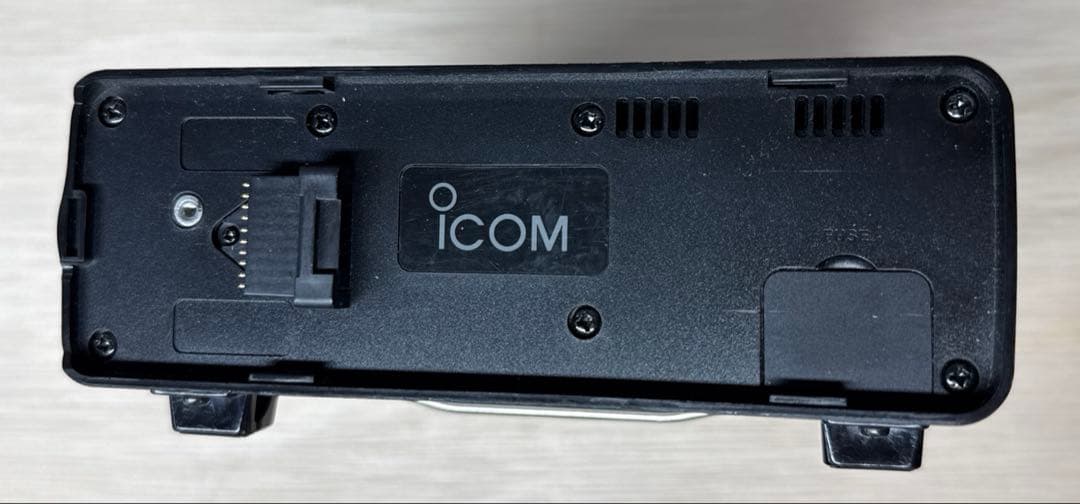ICOM IC−7000